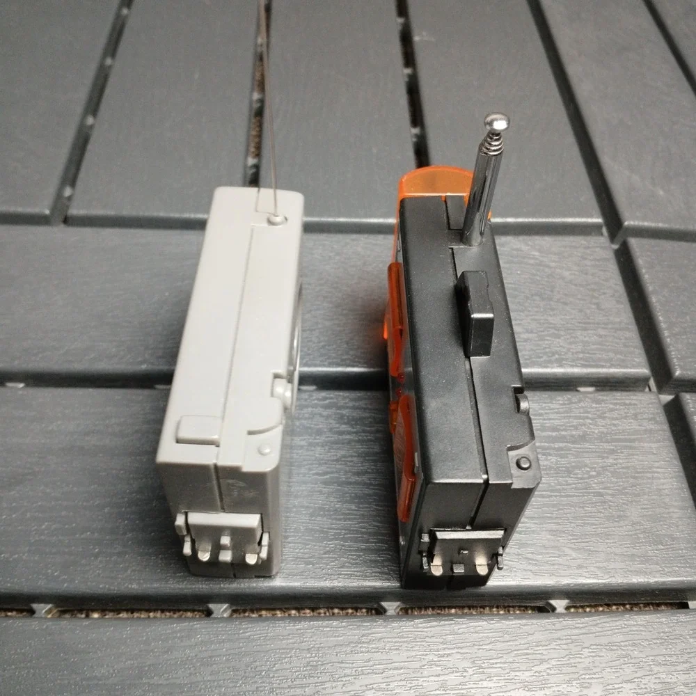 R/C MICROSIZERS TRANSMITTER LOT OF‎ 2 With Charging Base 27 MHz & 49 MHz Hobbico